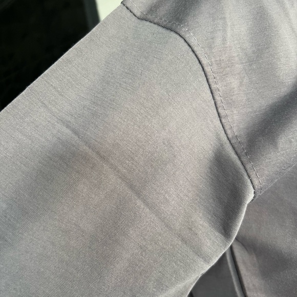 T-Shirt - Picture 12 of 16